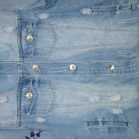 Cavalini embroidered distressed jean jacket - Picture 2 of 12